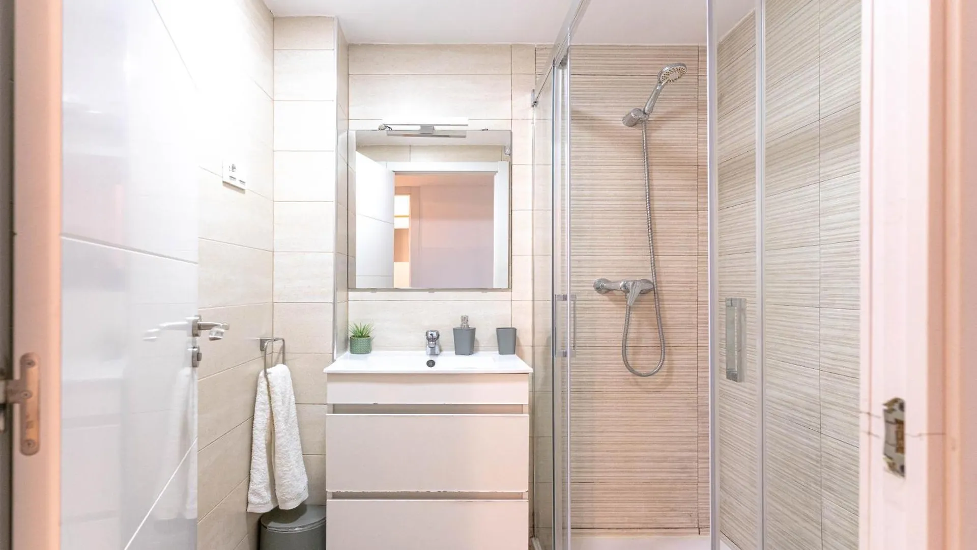 Sagrada Familia Apartment Barcelona
